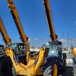 FORKLIFT VARIABLE REACH 10000# 50'-62' For Sale