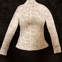Discontinued Lululemon Define Jacket 