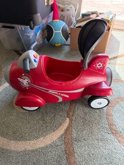 Radio Flyer Rocket Ride-on