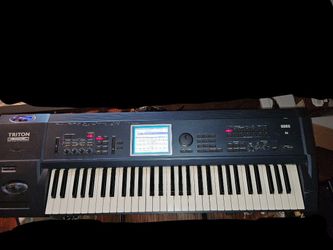 Korg Triton Extreme 61 Key Music Workstation