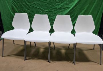 Plastic Stackable Chairs