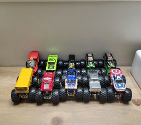 Monster truck 1:64 scale 10 trucks
