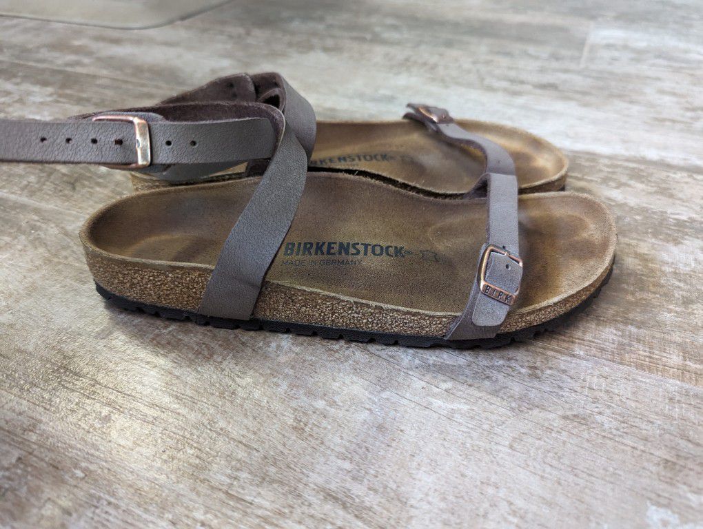 Birkenstock Daloa Sandals - Size 8N