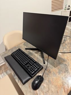 Samsung 2K monitor| Razer Black Widow V4 Pro keyboard and mouse