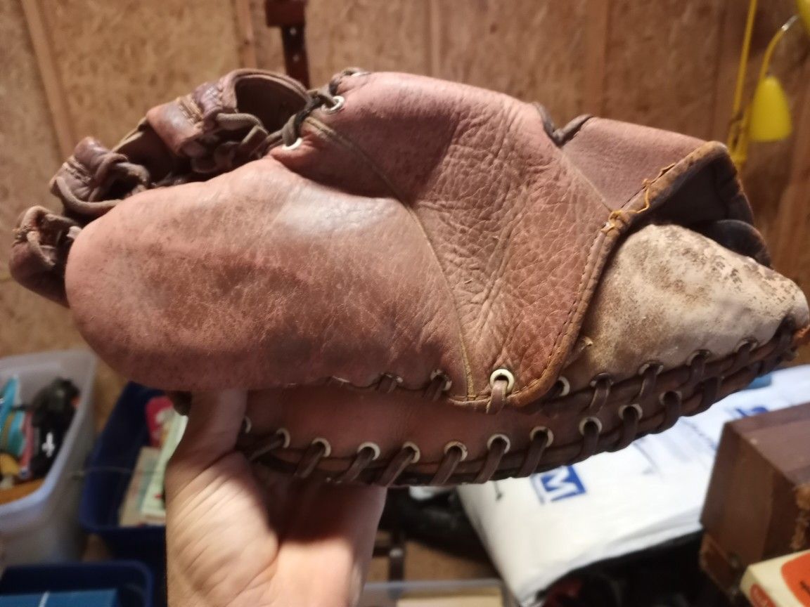Vintage 1st Baseman's Glove