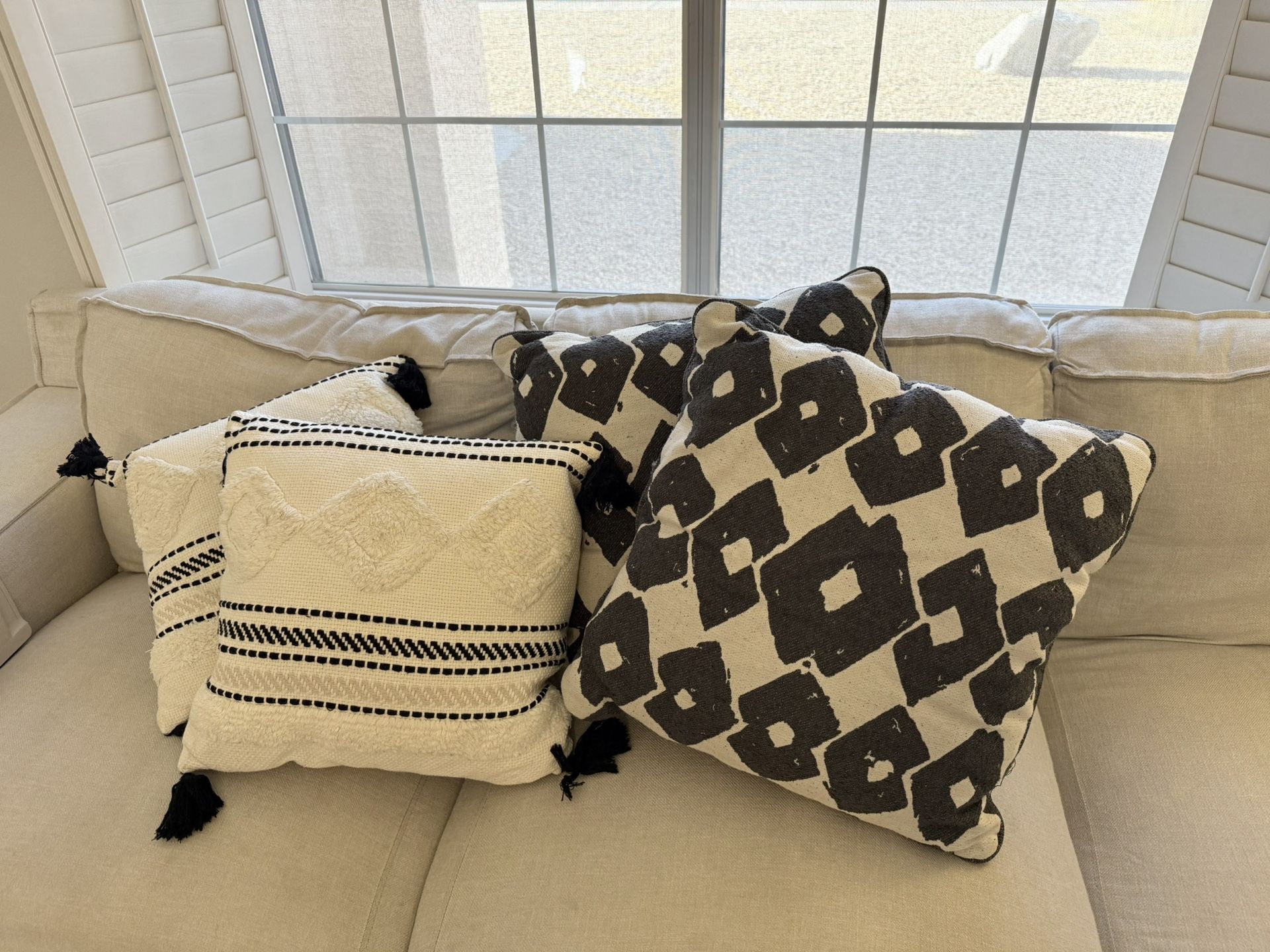 4 Couch Pillows