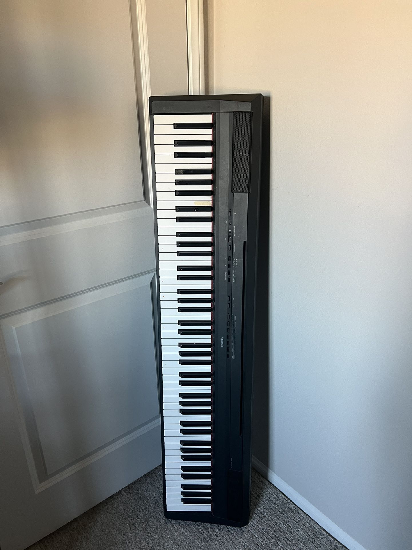 YAMAHA P-115 DIGITAL PIANO