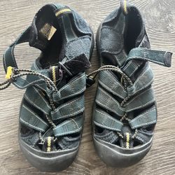 Kids water shoes