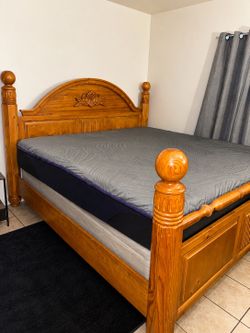 King Size Bed (mattress and 1 dresser included!)