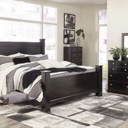 [SPECIAL] Mirlotown Poster Bedroom Set

