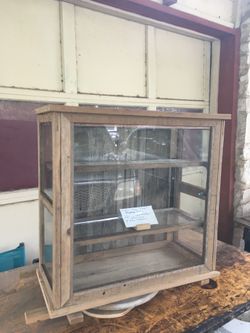 Handcrafted Rustic Display Cabinet.    South Austin.    $145 Firm Cash.