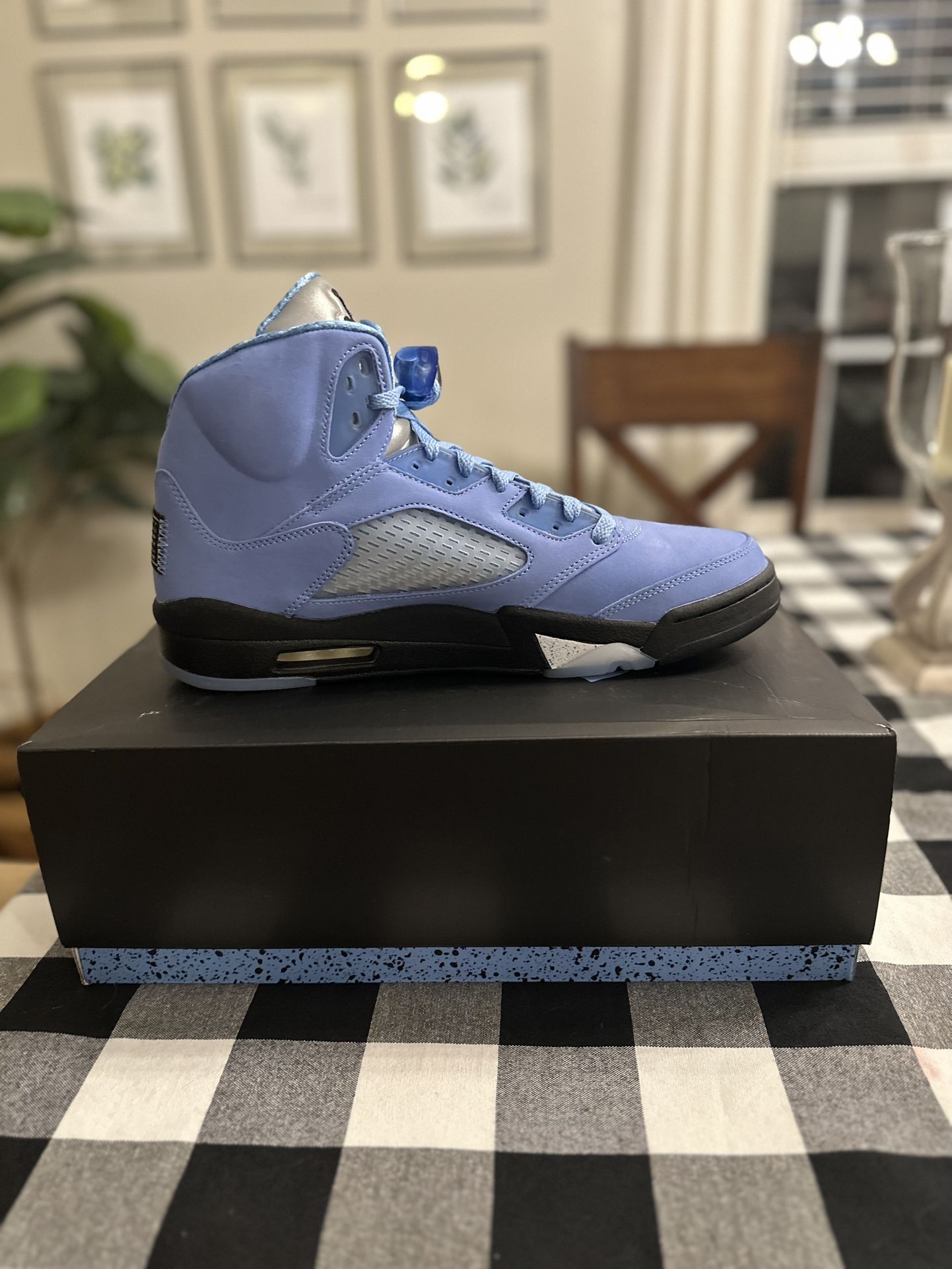 Jordan 5 UNC size 12 Jordan 5 UNC Size 9.5 for $120 In store now! main image 3