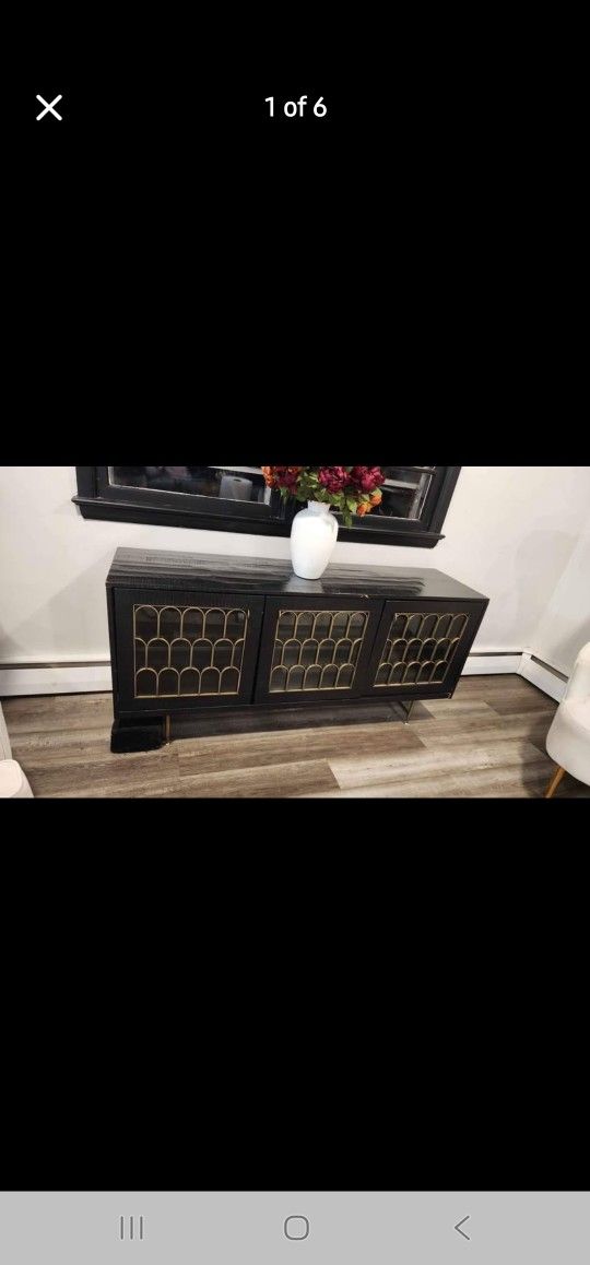 3 DOOR STORAGE BUFFET/ TV STAND