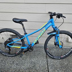 Specialized Riprock Comp 24" Bike With Extra Wheelset