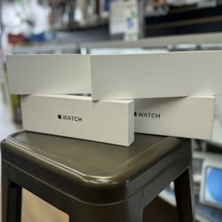 Apple Watch S9 41mm Available 