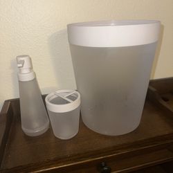 Free Bathroom set