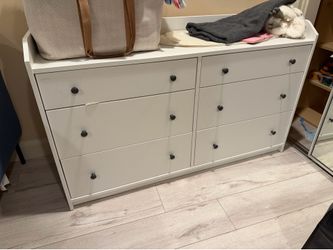 Free Dresser and baby changing station