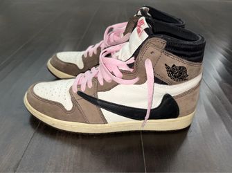 Travis Scott Mocha Jordan 1 size 9.5