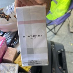 Perfumes. Diferente Precio. 