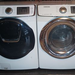 Like New Samsung Front Load Door on Door Washer and Dryer Electric Set