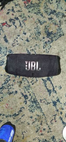 JBL Charge 5