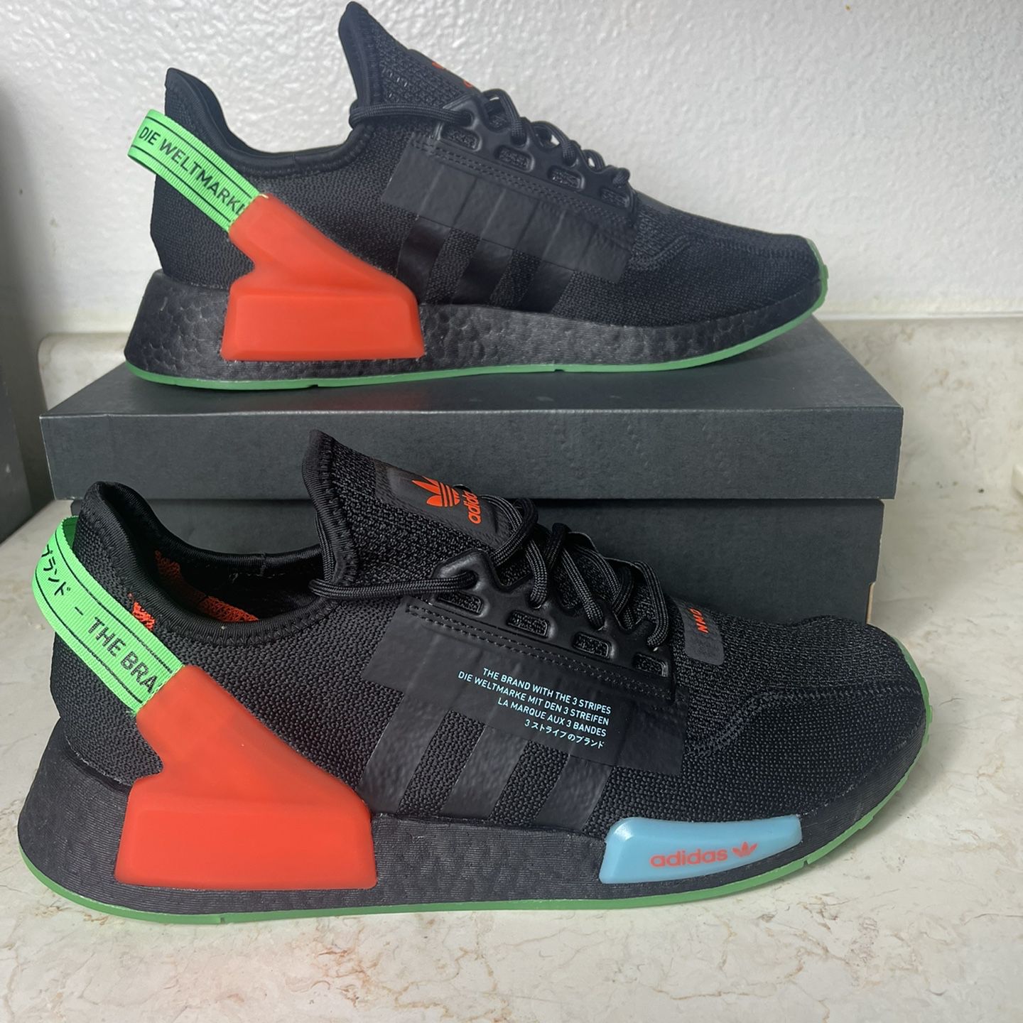 New Adidas R1.V2 Originals - Size 10.5 for Sale in OfferUp