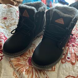 Women’s Boots Size 36 New