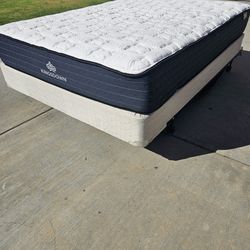 Queen Size Bed With Mattress