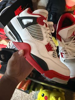 Air Jordan 4 fire red size 11 used