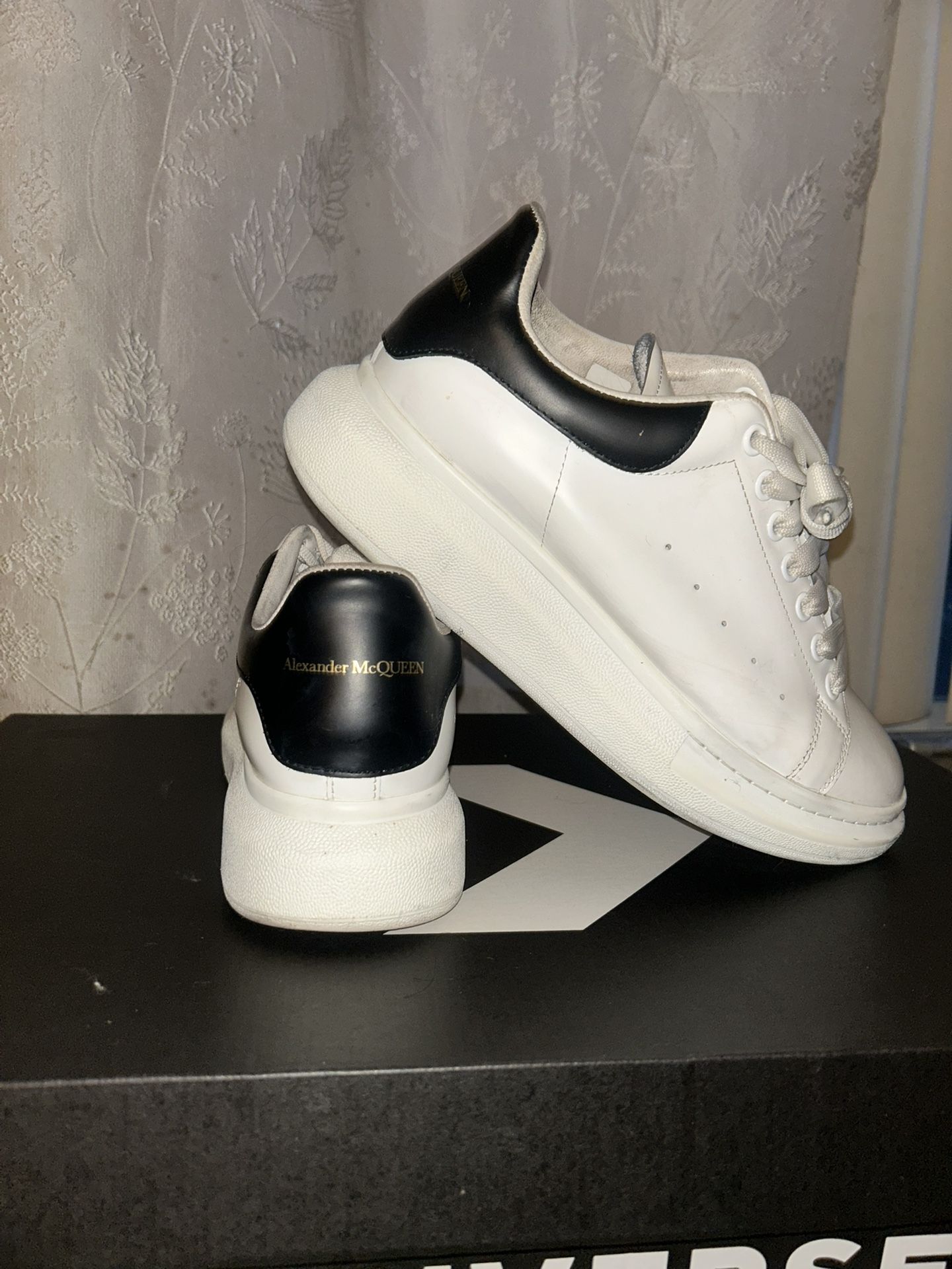 Alexander Mcqueens  (White N Black)