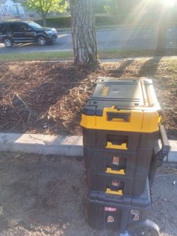 DeWalt pack out kit like new