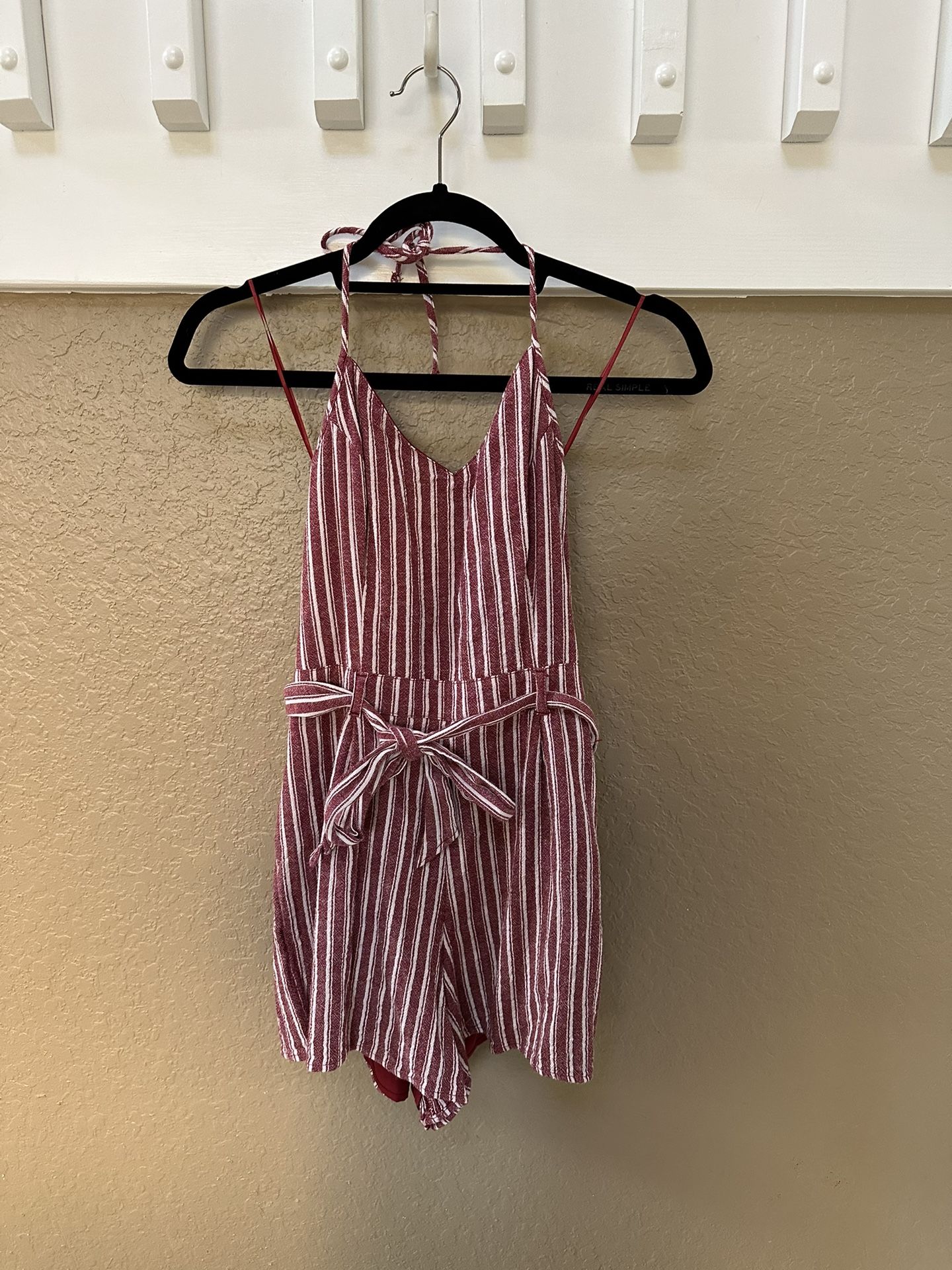 2 Girls Hollister Outfits