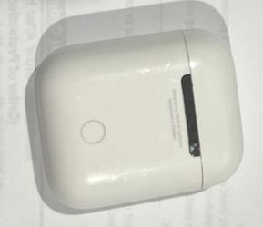 Apple AirPods Charging Case