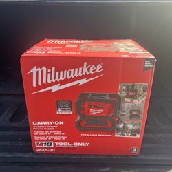 Milwaukee M18 Carry-On 3600W/1800W Power Supply 15A Inverter Tool Only 2845-20 