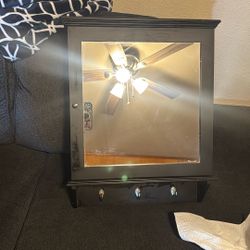 Mirror, key hangers, storages compartment 