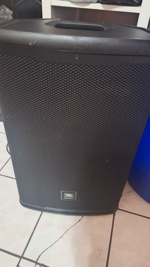 Jbl Eon715