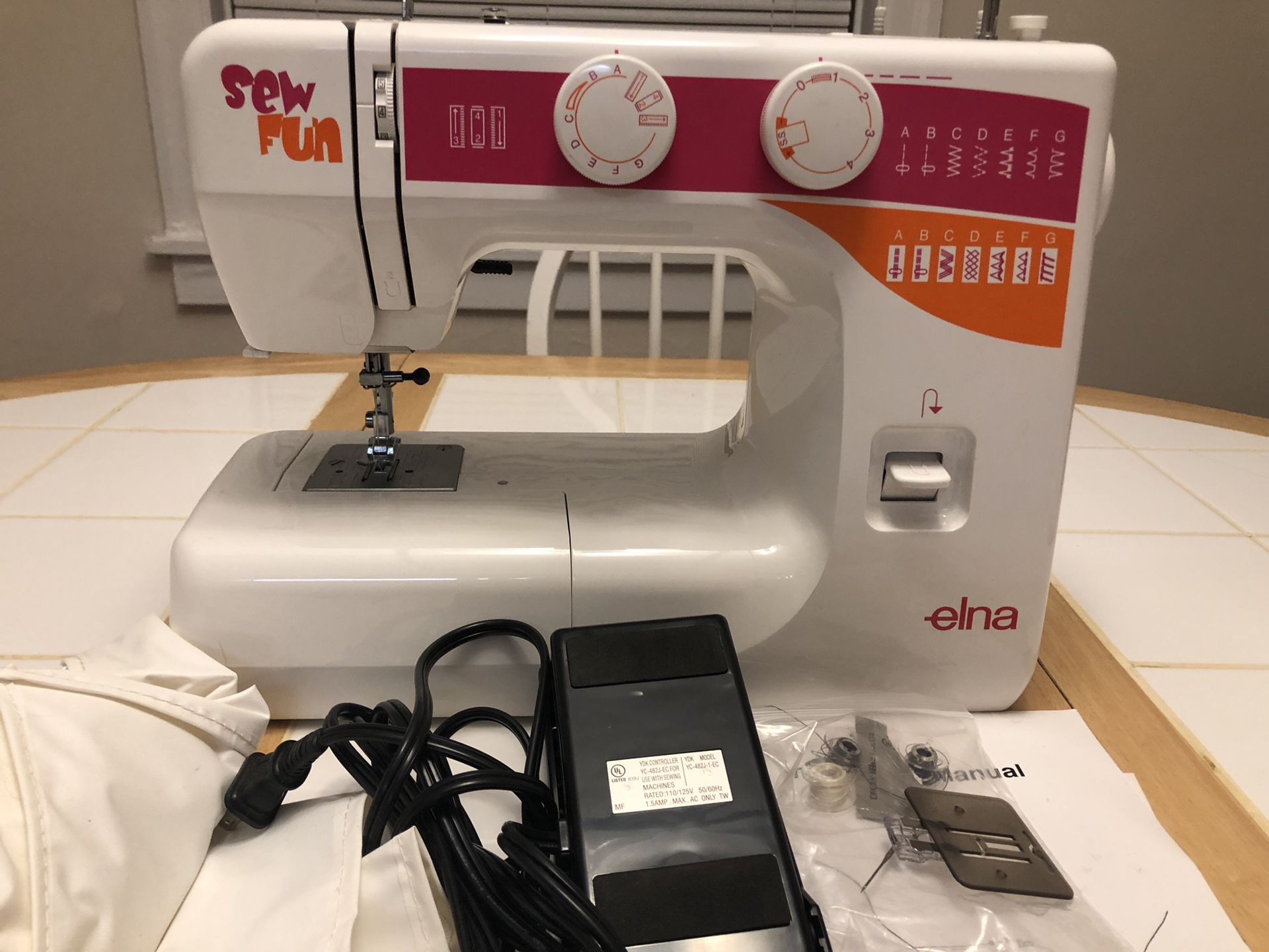 Elna sew fun sewing machine - used 4 times
