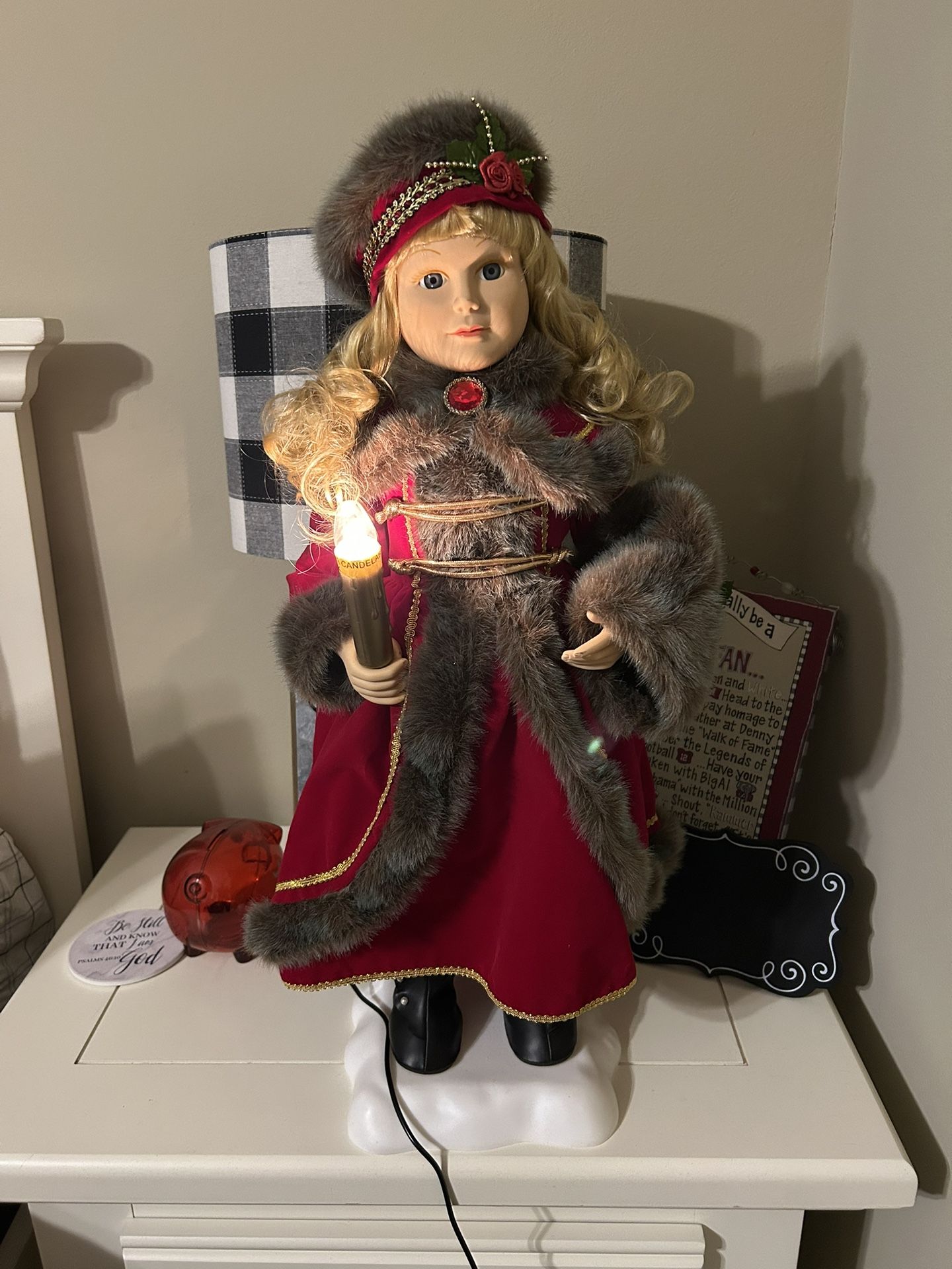 Holiday Figure/Christmas Decor 