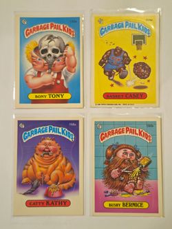 (4) VINTAGE 1986 TOPPS. GARBAGE PAIL KIDS. TRADING CARDS STICKERS LOT.