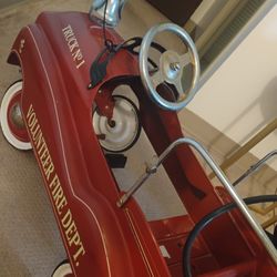 Antique Fire Truck 🚛 The Water Hose Really Workd