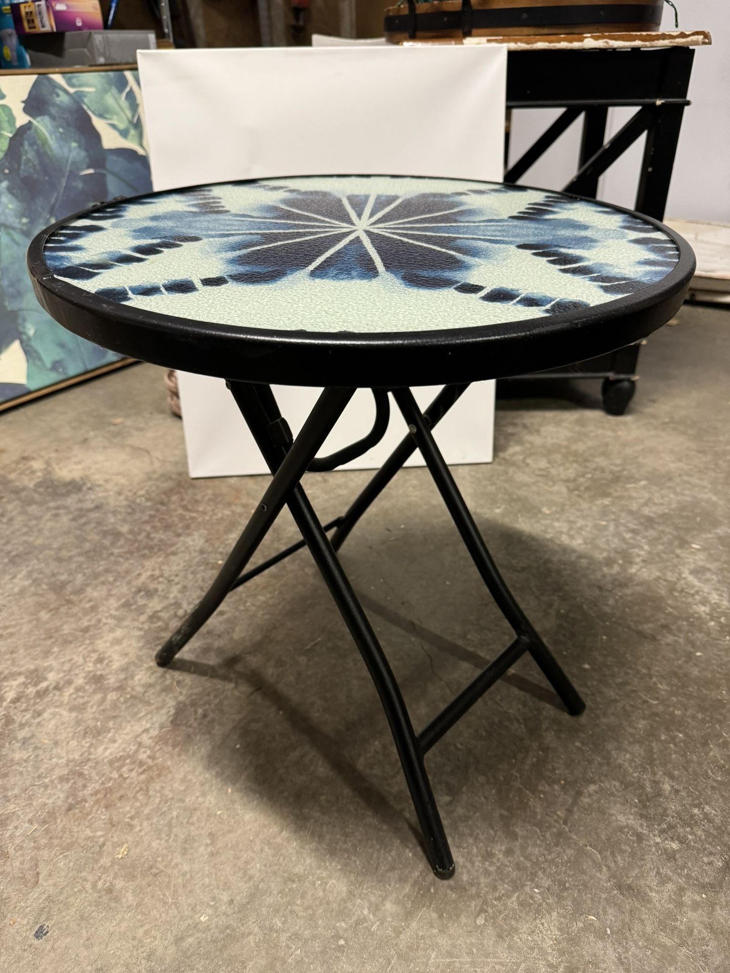 Small Round Patio Table