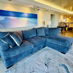 Beautiful Blue L Shaped Couch - Great Condition 