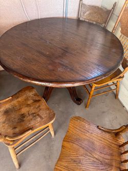 Nice table with 4 chairs