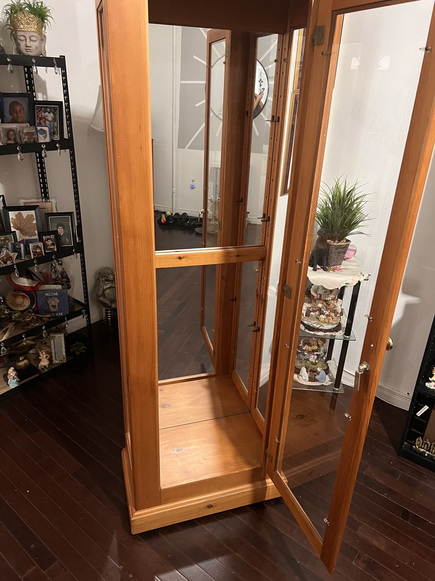 Glass/wood Cabinet