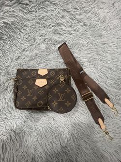 L⭐️V Crossbody Purse 👛 Bag 👜 Cartera