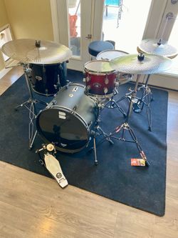 Mixed complete drum set 18 10 15 14” Adult or child size new quiet cymbals new stands & throne $350 cash 2401 N Euclid ave Upland 91784