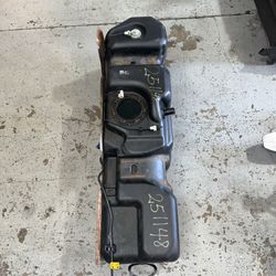 14-19 CHEVY SILVERADO 1500 FUEL GAS TANK 26 GALLON (contact info removed)3 #251148