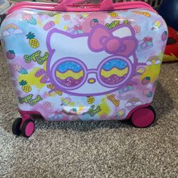 Hello kitty Suitcase 