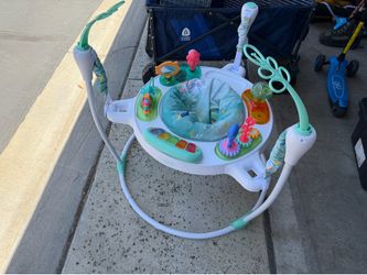 Baby bouncer