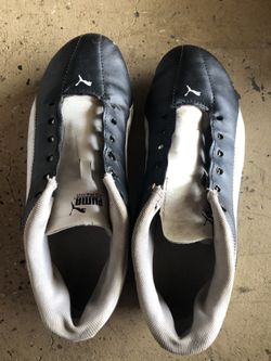 Pumas soccer shoes